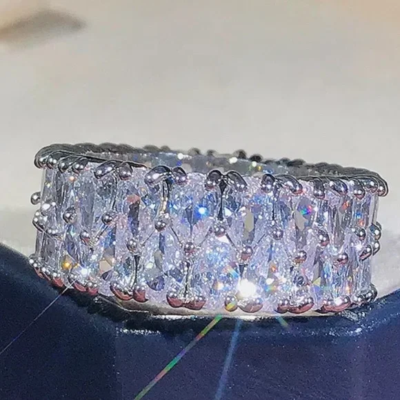 NEW 925 STERLING SILVER ETERNITY DIAMOND RING, CUTE RING, SHINY RING. - Picture 4 of 6